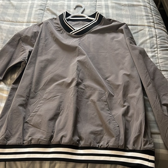 HALARA V Neck Long Sleeve Kangaroo Pocket Oversized Shirt - Picture 4 of 4